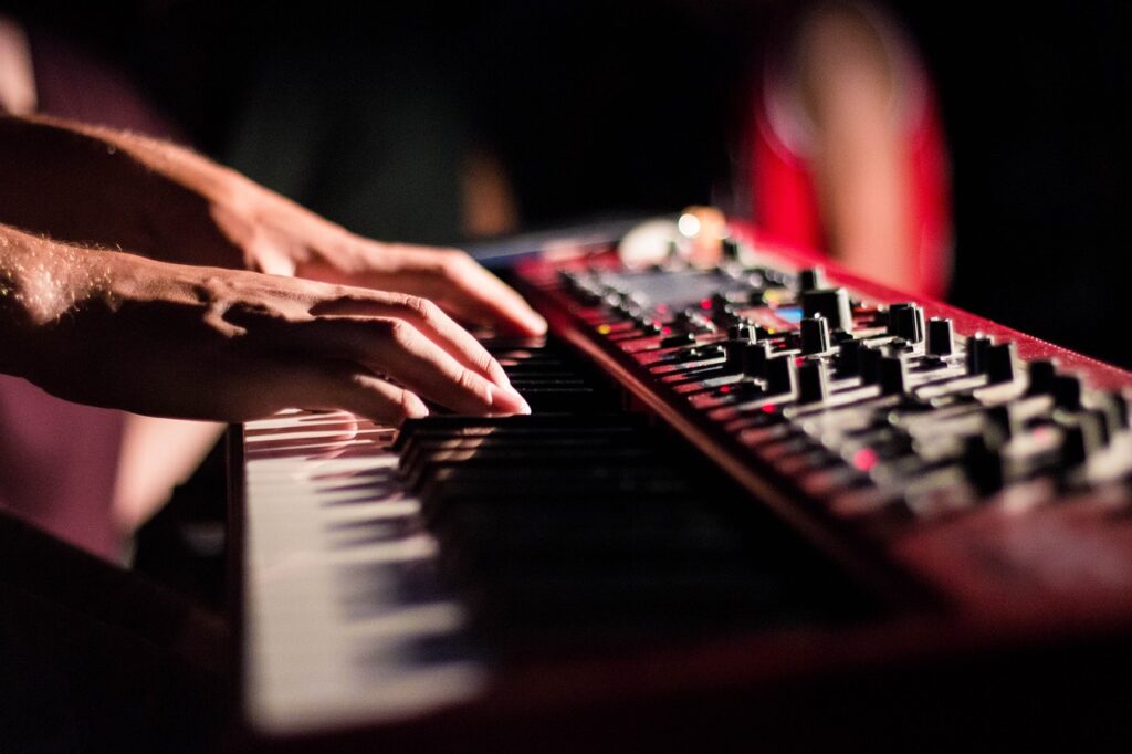 hands, keyboard, music-1851500.jpg